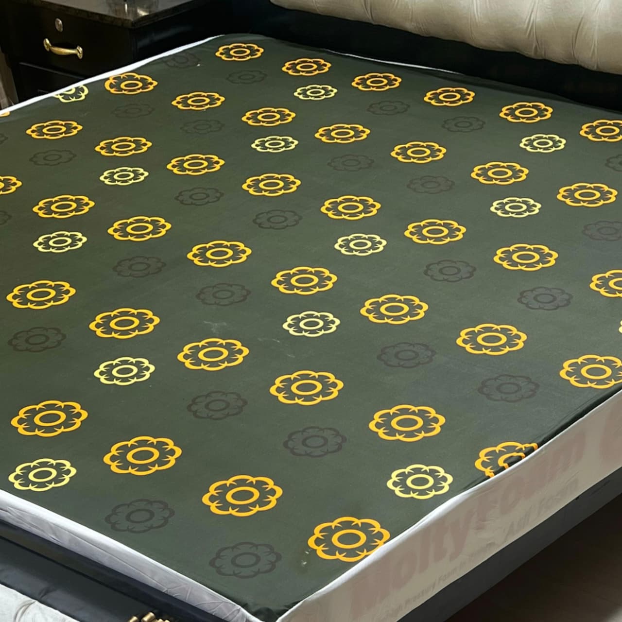 Available Designs of Fancy printed Waterproof Mattress Fitted BedSheet 💯% Waterproof Mattress Protector Bedsheet